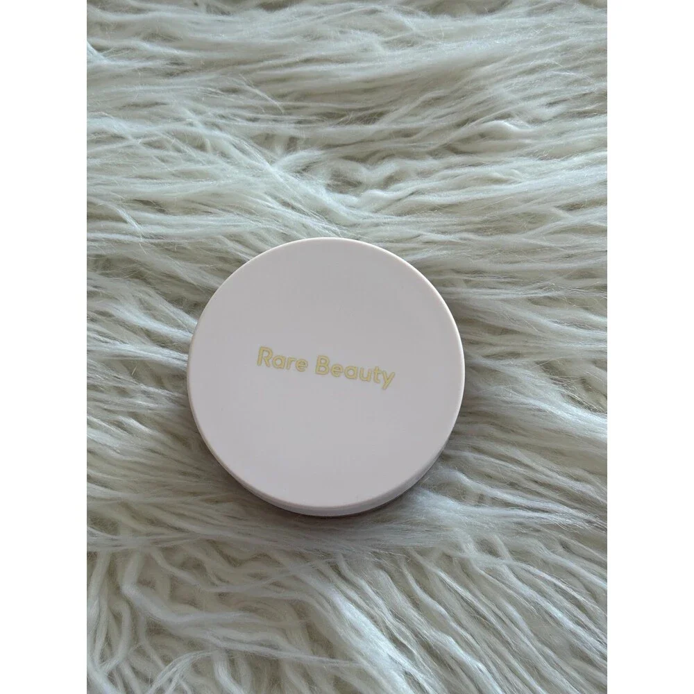 Rare Beauty Always an Optimist Soft Radiance Setting Powder Deep